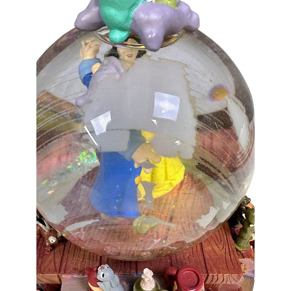 Snow White and the Seven Dwarfs 1998 Musical Snow Globe 'I Whistle a Happy Tune' - Picture 9 of 16